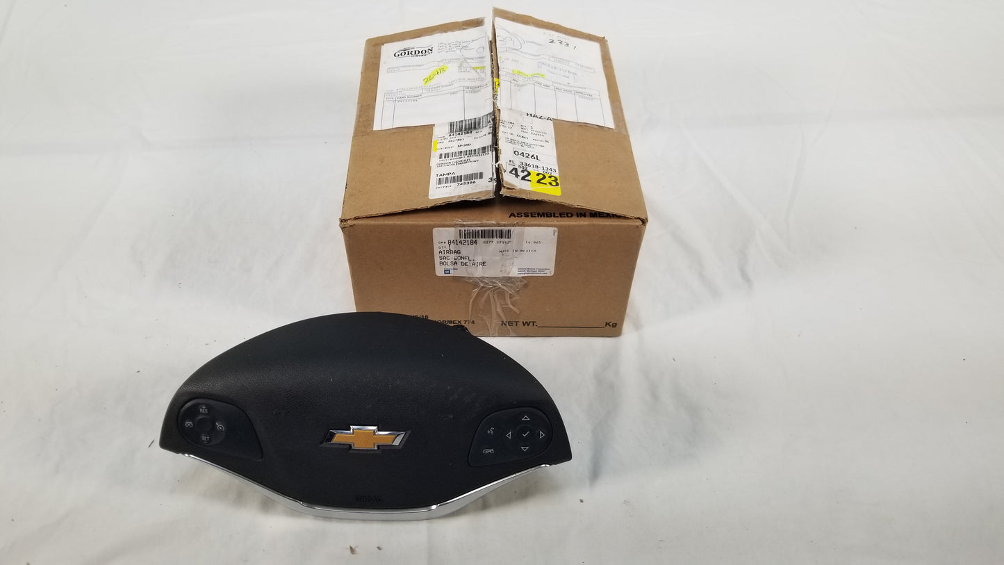 NEW Genuine 2014-2016 Chevrolet Impala Steering Wheel Airbag Module 84142184