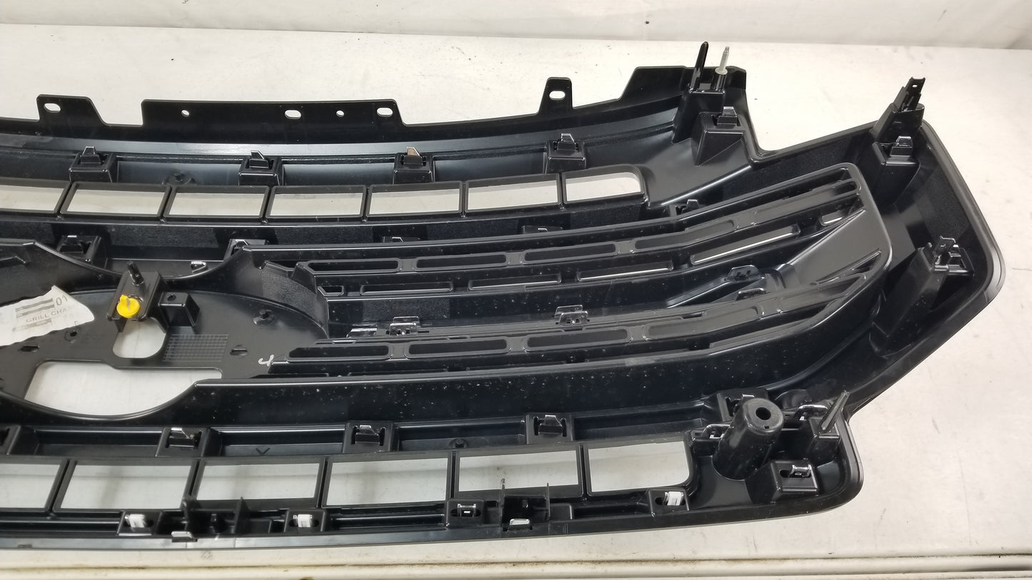 Genuine 2020-2022 F-250 F-350 Lariat Chrome Grille