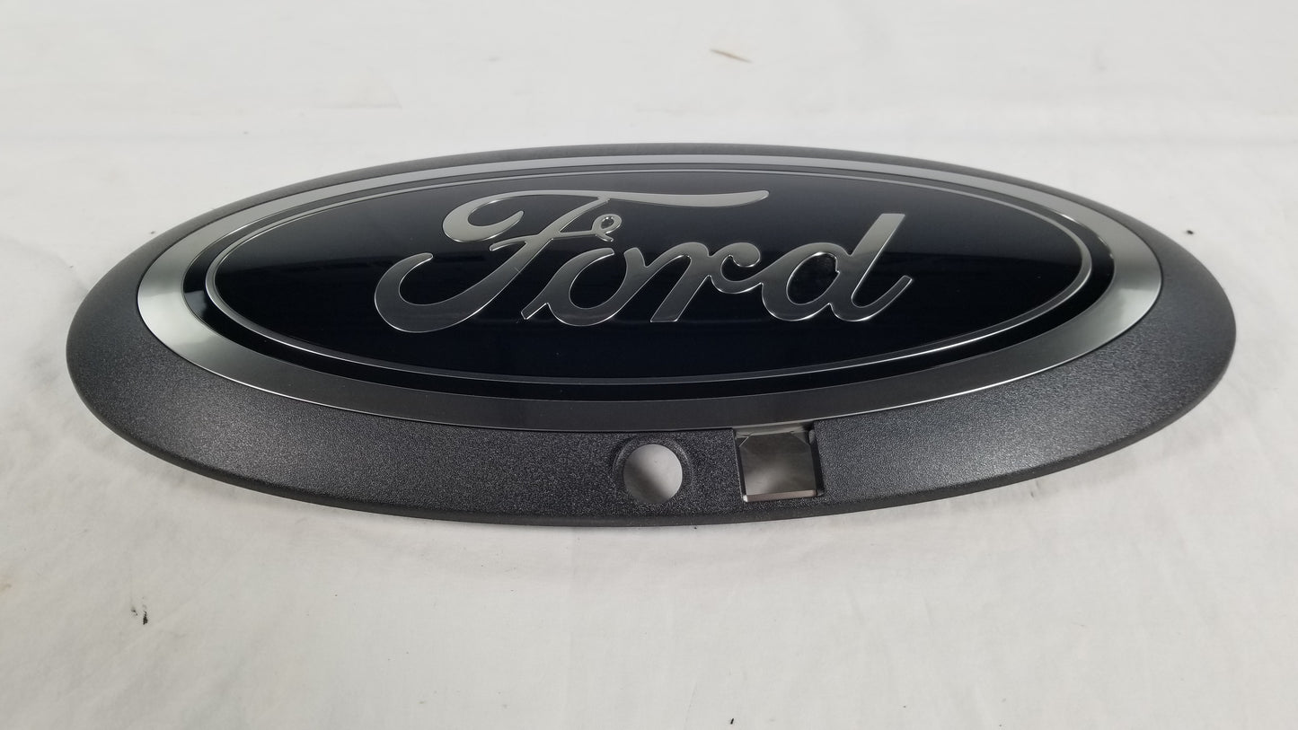 NEW Genuine 2020-2022 F-250 Sport Smoked Black Front Grille Emblem w/ Camera opt